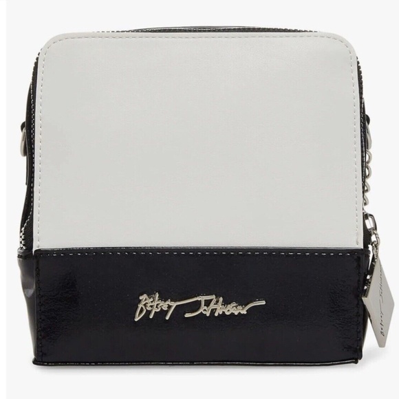 NEW Betsey Johnson Oh Snap Kitsch polaroid camera crossbody bag purse - Picture 3 of 8